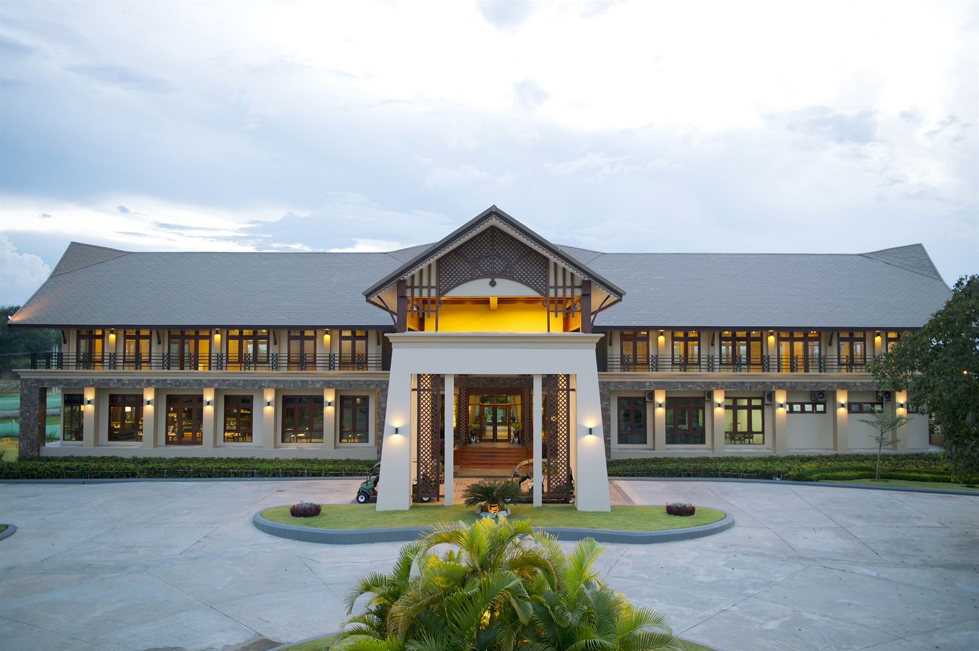 Emerald Palace Hotel Naypyidaw Esterno foto